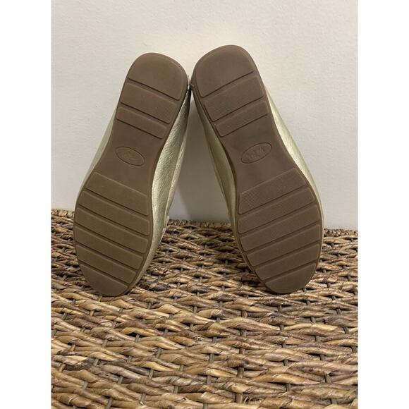 COACH Gold Metallic Leather OLIVE LOAFERS SHOES Old Money SLIP-ON FLATS 8.5 B - Picture 7 of 9